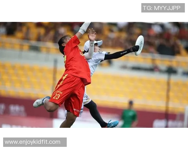 上海飞盘队反击战术解析与赛事表现的深度剖析 上海飞盘队反击战术解析与赛事表现的深度剖析