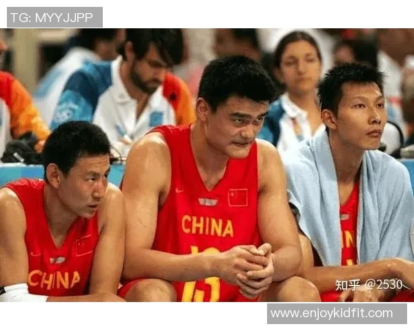 深圳篮球队与南京篮球队赛后复盘分析球员个人能力的对比与启示 深圳篮球队与南京篮球队赛后复盘分析球员个人能力的对比与启示