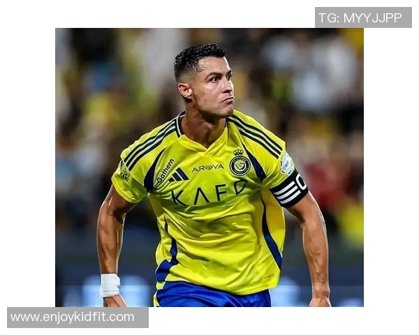 足球明星亲自送球衣视频曝光球迷们的梦想成真瞬间回顾 足球明星亲自送球衣视频曝光球迷们的梦想成真瞬间回顾