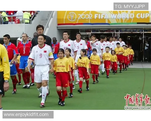 上海足球队在世界杯预选赛中的团队协作表现分析与启示